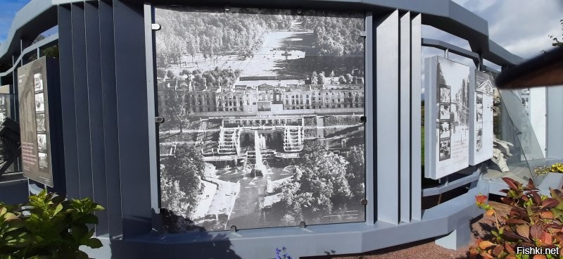 О, да! И это не просто разрушение виеменем. Там целенаправленно взрывали, жгли, запрещали тушить, рушили, рубили. До реставрации даже говорили что "мертвец не оживает". Но благодаря самоотверженности хранителей, которые прятали ценные предметы, труду, кропотливому изучению сохранившегося, такая красота радует нас сегодня. Была там год назад и впечатления необыкновенные. Это уникальное по красоте и силе место. Спасибо Мастерам, которые восстановили это великолепие!