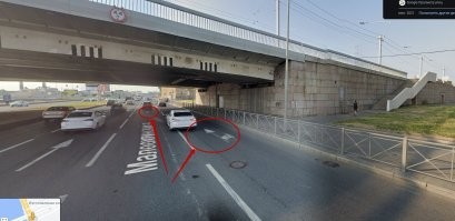 Для тех, кто сомневается: один там петух был или два? Таки нет, в этот раз петух был на самосвале, самокатчик ничего не нарушал.

Хотя объективно - когда едешь на таком ТС надо глядеть в оба. Я на велике всегда исхожу из того, что надо выжить на дороге, а не "быть правым".