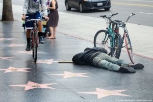 Там таких бонь много валяется...