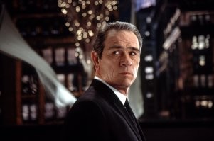 На "Людей в чёрном" поработать ходил.