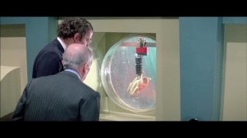 Есть такой фильм "Крылышко или ножка" вот там эта тема раскрывается, раньше было смешно смотреть на такие продукты, а сейчас грустно так как это стало релаьностью