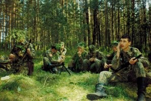 На привале. Июнь 1995 г.