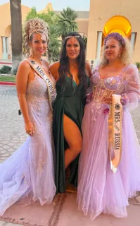 а ета слева получила титул мис Курва, чтоль?