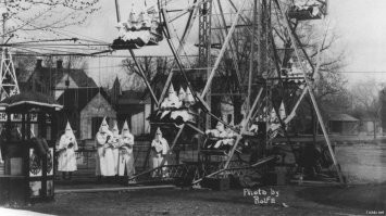 Мародёры в Филадельфии опустошили магазин Apple