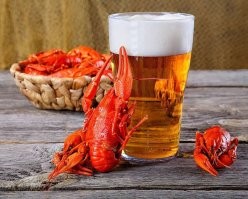 В раках и креветках тоже не шибко много мяса ...