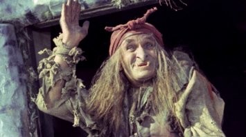 Жалкие поделки недотягивают до классики...