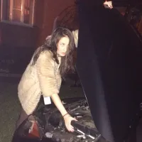 Когда получила права: взаимоотношения представительниц слабого пола и авто