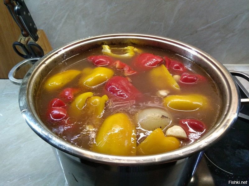 Говядина по-еврейски. На большую компанию. Раскладывается порционно.