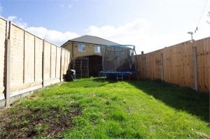 Garden, небольшой участок земли во дворе