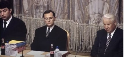 Точно. Вишь грустные сидят, <span style='color:gray'>[мат]</span>Н опохмелиться не дали.
