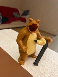Недооцениваете детей. Многие предпочтут 2-х странных зверушек вместо одной, и будут играть обеими