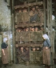 Вот, люди с работы едут...
