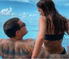 Похоже, татуировщик вдохновился этим знаком, когда ему на спине татуху бил