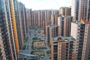 откровенно страшненькие - это вот. Ни ума, ни фантазии. Алчность в чистом виде, для своих