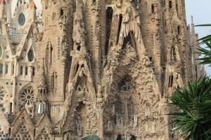 Главный собор Барселоны строится более 140 лет и до сих пор не закончен