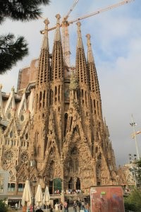 Главный собор Барселоны строится более 140 лет и до сих пор не закончен
