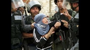 Ага, шакалы....    
"Если борешься, то борись с военными" - не хочешь это сказать израильским солдатам?
Они стоят друг друга.