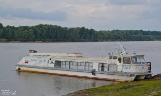 С теплотой и любовью вспоминаю теплоходы Заря, причаливает везде.