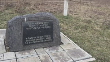 "даже пленным японцам памятник есть" - может тебе начать книжки читать?
Памятники  военнопленным немцам,  венграм, румынам и всем другим есть в России. Не знал?
