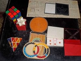 "Волшебные кольца" до сих пор в ящике лежат. И не только.