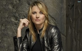 Люся хороша.
Шас из Евротура картинки попрут.