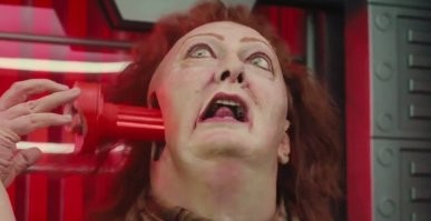 Американка вышла замуж за саму себя, так как не нашла достойного мужа