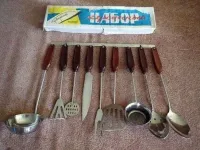 А у меня такой набор и сейчас на даче в отличном состоянии используется.