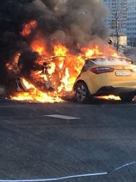 Просто встретились два одиночества.....Разожгли у дороги костер!