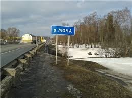А приходится им пить из этой...