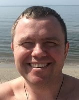 Не Артем Пушкин из Уральских пельменей ?