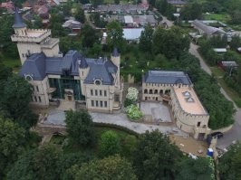 Мак-Особняки: 25 безвкусных больших домов в пригородах США