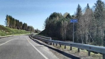 Им бы из речки попить...
Да с собой набраться.