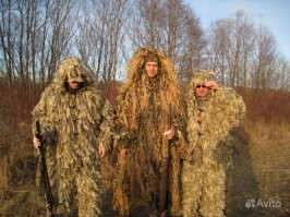 Снежные человеки встретились сообразить на троих.