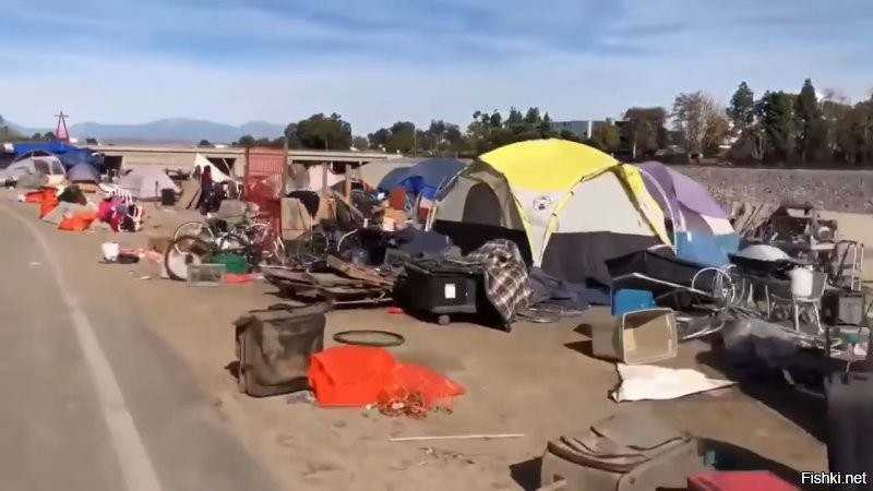 135000 бездомных в Калифорнии...
Но это же другое, тут витает дух демократии!