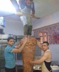 В Махачкале четыре ученика мусульманской школы отравились сочной шаурмой