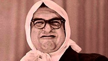 Эх, молодежь... Вполне симпатичной Авдотьей Никитичной она станет!)