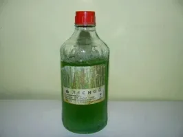 В детстве, которое пришлось на 70-80 годы я носила длинные волосы. Проблема ухода стояла очень серьезно, потому, что, начиная с 80-х дефицит шампуня только увеличивался. Купить болгарский, польский шампунь было большой удачей. 
При этом в разных городах ситуация могла быть разной. В Омске было трудно купить шампунь, а в поездке в Москву в 1986 я увидела, что в столице такой проблемы нет. 
На фото то, чем пользовалась лично, в 80-е. Не все варианты, конечно.