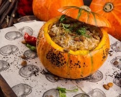 Ещё в небольшой тыкве очень вкусно.