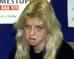 Присяжные единодушно не поверили сексапильной блондинке(с)
Мдэ... Стандарты красоты...