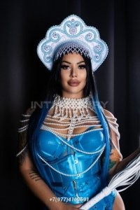 Сотрудник женской колонии из Владимира удивился высокому ценнику у дамы-БДСМщицы и потребовал у полицейских её наказать