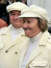 "Да вроде уж и перевезли всё, что нужно."
Ага....А то что не перевезли, то разломали к херам, несмотря на то что это было историческое наследие! А не этих местах, выросли новые жилые масивы и торгово-развлекательные комплексы! Много у нас "талантов" было, с креативностью подхода....