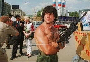 Блин, на восковом "титанике", явно Басков херачит! А Слая походу с ереванского Гагика лепили...