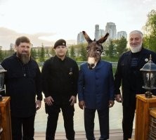 Глава Татарстана наградил 15-летнего сына Кадырова орденом "Дуслык"