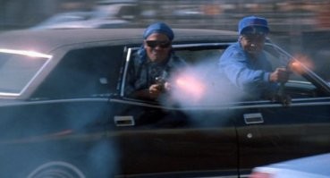 Знак что не стоит обгонять пробку по обочине.