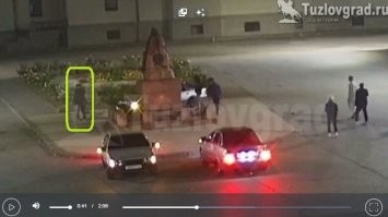 Мне показалось или они там обнимаются от переизбытка чувств?