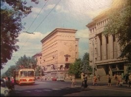 Воронеж в войну сильно пострадал.
После войны это был уже другой город.