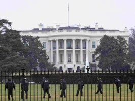 "...Высокие заборы, те самые high fences, в США показатель неблагополучного опасного района..."