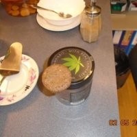 Вот друг привёз. Оттуда. Но они невкусные. Что с ними делать?