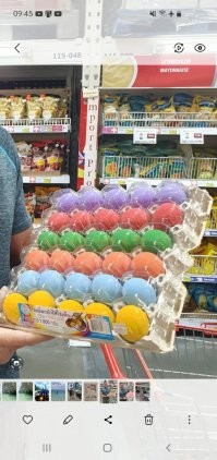 Это не яйца на христианскую Пасху, а яйца в Тайском супермаркете, каждый цвет означает различные виды продукта, тут и с эмбрионом цыплёнка, и чуть ли не протухшие...