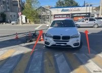 на карте 2020-й год видите?

и ещё раз на картинки в посте посмотрите, там отчётливо видны две сплошные и изменённый перекрёсток. Стоплинию аж до бывшего(!) пешеходного перенесли.